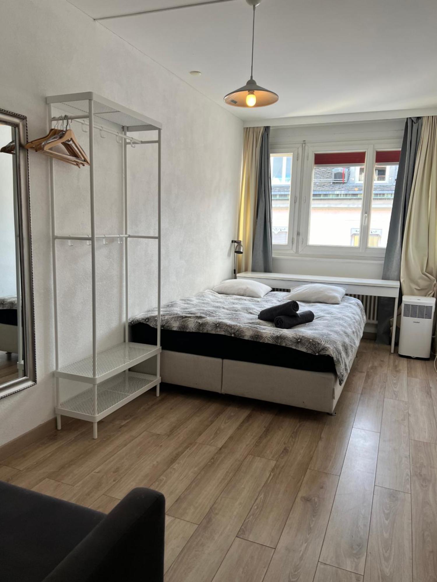 Cool & Central 2 Bedroom In Heart Of Eaux-Vives Geneva Bagian luar foto