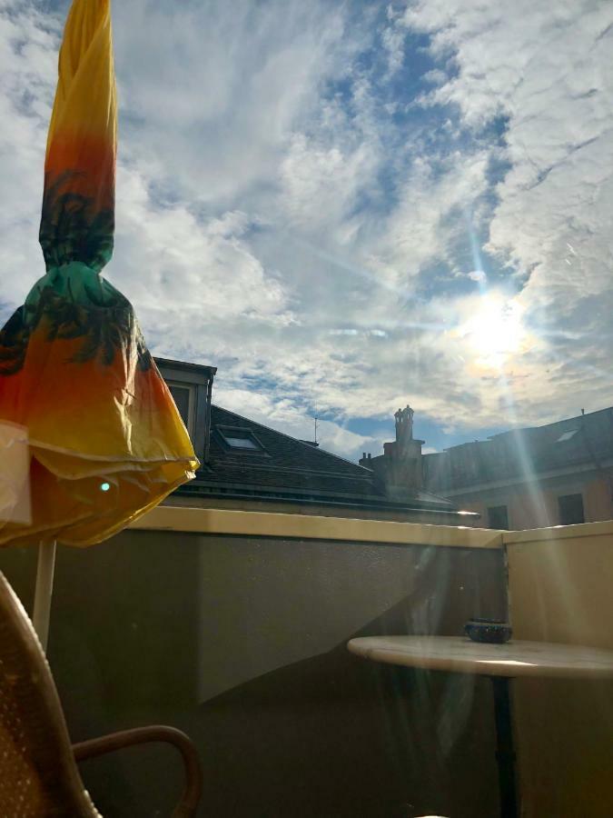 Cool & Central 2 Bedroom In Heart Of Eaux-Vives Geneva Bagian luar foto